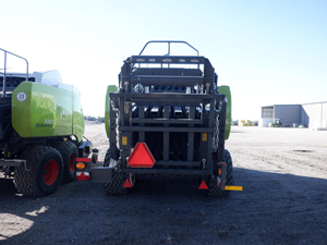 Affordable Claas QUADRANT 5300RF Hay <b>Baler</b> Big Square <b>Balers</b> Excellent Output & Long Service Life - Product Image 4