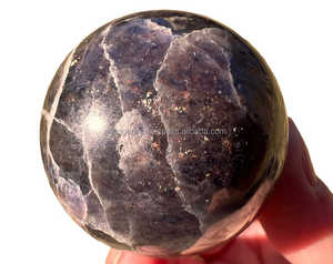 Esfera de iolita inyectada en sangre de cristal de alta calidad Feng Shui Bola de ágata metafísica curativa tallada para decoración del hogar al por mayor - Product Image 4
