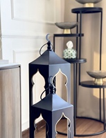 Lanternes à bougies hautes en métal noir au design mosquée, populaires auprès des fabricants, pour les décorations du Ramadan