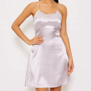 Camisón de mujer con lazo trasero - Product Image 1