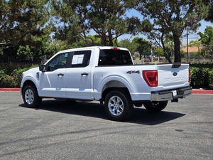 Ford F-150 XLT SuperCrew 2023 Usado en Excelentes Condiciones, Automático, Tracción en las Cuatro Ruedas, Volante a la Izquierda, Interior Oscuro, Control de Crucero Adaptativo, Asientos de Tela R18 - Product Image 4