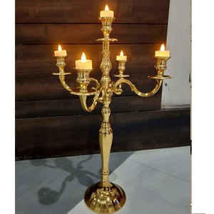 Candelabro de pie para banquetes, eventos y bodas, extra alto, acabado en oro pulido, de 5 brazos, disponible a precios de mayoreo. - Product Image 1