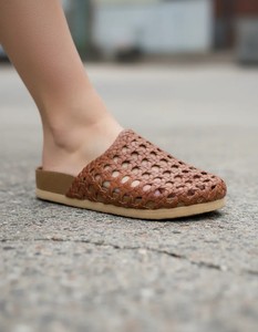 Zuecos de punto hueco para mujer, mules cerrados, suaves, planos, fáciles de poner, transpirables, ligeros, cómodos, para interior y exterior - Product Image 4
