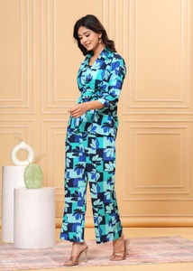 Femmes doux imprimé fleuri bleu Coord ensemble deux pièces ensemble décontracté cravate-teinture costume 3/4 manches 2 pièces femmes ensemble - Product Image 5