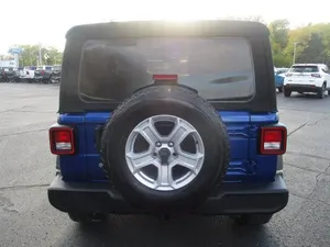 Jeep Wrangler Sport S 2018 - Product Image 3