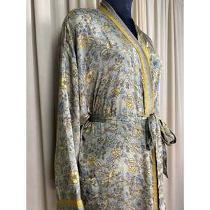 Vestido Kimono de Seda Reciclada Estilo Boho Chic Vintage para Mujer, Ideal para la Playa, Resort, Casa o como Túnica de Baño - Product Image 5