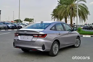 Toyota Yaris 2020 Coche usado Hatchback Vehículo confiable para exportación en buenas condiciones - Product Image 3