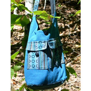 กระเป๋าสะพายข้างสไตล์ยิปซีปักลาย - Product Image 1