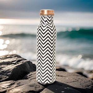 Noir et Blanc Coloration Doublure Conception Bouteille D'eau Boire Des Bouteilles Ayurvédiques Utilisation pour Bureau Chambre Table À Manger Disponible - Product Image 6