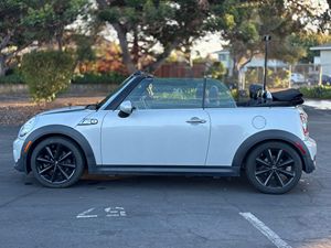 USADO LHD/RHD 2013 MINI C00PER S C0NVERTIBLE - Product Image 3