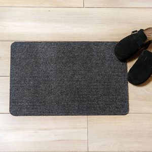 พรมเช็ดเท้า Start Felt ดูดซับความชื้น พร้อมแผ่นรองทอเสริมความแข็งแรง ขนาด 40*60 ซม. สีเทา - Product Image 4