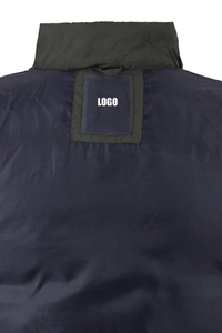 Veste légère et chaude en gros, veste d'hiver noire personnalisée, rembourrage en duvet, veste matelassée en coton pour hommes - Product Image 4