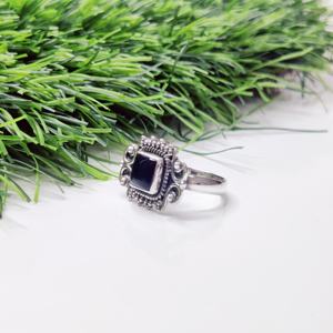 แหวนสวมใส่ทุกวันที่ดีที่สุดกับพลอยสีดำพลอยสีเงินพลอยพลอยสีดำเครื่องประดับสำหรับงานแต่งงานหรืองานเลี้ยงสำหรับเธอ - Product Image 4