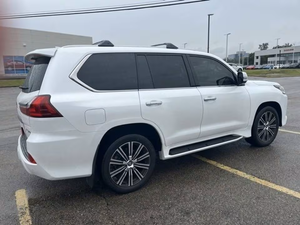Lexus LX 570 SUV USADO 2023 Económico y Rentable - Product Image 3
