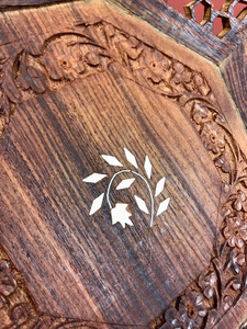 Cuenco de madera tallado a mano vintage y bandeja con incrustaciones hecha en India elegante bandeja de madera para servir para decoración del hogar - Product Image 3