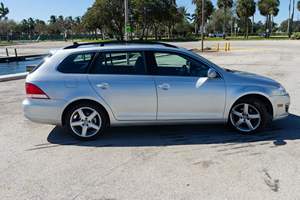 USADO LHD/RHD 2009 V0LKSWAGEN JETTA SPORTWAGEN SE - Product Image 2