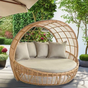 Lit de jour durable en rotin avec finition résistante aux UV et coussin en peluche pour le jardin et l'extérieur - Product Image 4