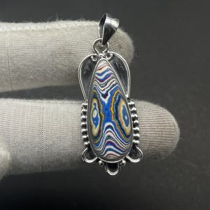 Collier pendentif en argent Sterling 925 de créateur népalais pendentif en argent bohème Design fantaisie pendentif Fordite fabriqué à la main - Product Image 2