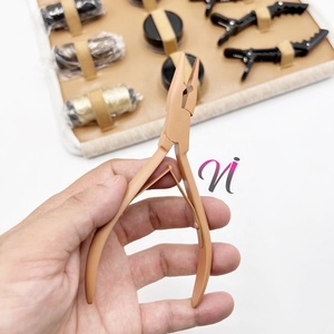 Outils d'extension de cheveux personnalisés de qualité supérieure Clips en métal crocodile en acier inoxydable Aiguilles et fils à coudre - Product Image 6