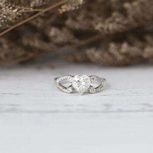 Anillo en Forma de Corazón, Brillante Anillo de Boda de Oro Blanco de 14K, Anillo de Compromiso y Promesa, Colección de Anillos, Regalo - Product Image 1