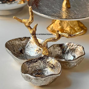 ชามใส่ขนมถั่วสามชิ้นสุดสร้างสรรค์ชามใส่ลูกกวาดน้ำหนักเบาหรูหราดอกไม้สีขาวอลูมิเนียมสำหรับวางบนเดสก์ท็อปอุปกรณ์ตกแต่งบ้าน - Product Image 6