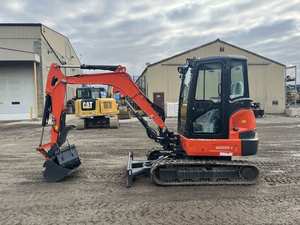 Miniexcavadora Kubota KX033-4 2019 - 3.3 Toneladas - 24.8 HP Diésel - Equipo de Construcción Compacto y Eficiente - Product Image 4