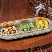 Plateau à bonbons fait main exquis avec couvercle en forme de dôme Plateau décoratif luxueux pour chocolats et bonbons