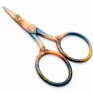 Ciseaux à broder à motif floral, outil de couture de précision, design vintage, lames tranchantes en acier inoxydable pour travaux d'aiguille - Product Image 6