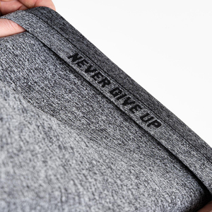 Vente en gros de vêtements de gymnastique pour hommes, vêtements de Sport en vrac pour hommes, Fitness, demi-fermeture éclair et chemises à manches longues - Product Image 4