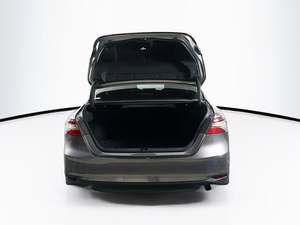 Toyota Camry LE FWD 2022 Usado de Élite - Product Image 4