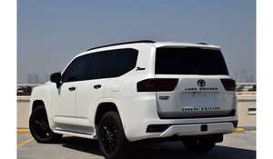 SUV d'occasion 2024 GENERAL SAHARA EDITION V6 4.5L Automatique Sièges en Cuir Transmission Automatique - Product Image 3