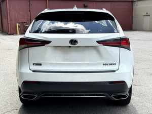 Coche auténtico 2020 L e x u s NX 300 F SPORT FWD con soporte OEM personalizado - Product Image 4