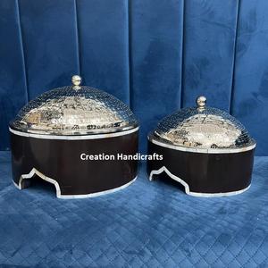 Réchaud en résine noire et métal au design moderne Réchaud pour casseroles chauffe-plats Casserole de service pour buffet Design unique pour la restauration et les repas - Product Image 1