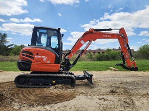 รถขุดขนาดเล็ก Kubota KXD40-4 แบบตีนตะขาบ สำหรับงานก่อสร้างในฟาร์ม - Product Image 2