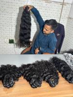 Extensions de cheveux humains vierges indiennes naturelles ondulées Remy 100% brutes non traitées vendues par le fournisseur