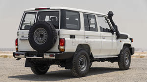 CRUISER 76 2.8D AT MY2025 – BLANC (DISPONIBLE EN VERSION GAUCHE ET DROITE) - Product Image 4