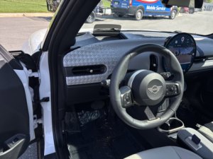 Vehículos Usados Seminuevos 2025 MINI Hardtop 2 Puertas Cooper S FWD Hatchback Listo para Enviar - Product Image 5