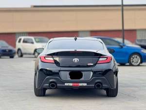 Sedán Deportivo Compacto Usado 2023, 2 Puertas, Transmisión Automática, Asientos de Cuero, Diseño Deportivo, Techo Panorámico - Product Image 4