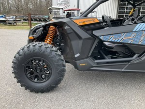 <span class=keywords><strong>TOP</strong></span> CLASSIC 2026 Can-Am <span class=keywords><strong>Maverick</strong></span> X3 MAX DS Turbo RR Blu Scandi e Arancione C - Product Image 2