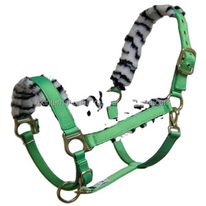 Licol de cheval réglable en nylon rembourré en molleton de vison doux de meilleure qualité 2022 dans de nombreuses couleurs vives avec un nouveau Design personnalisé - Product Image 1