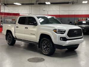 El mejor proveedor para 2023 a yo ta Tacoma SR 4x4 con asientos de cuero usado-Dirección izquierda - Product Image 2