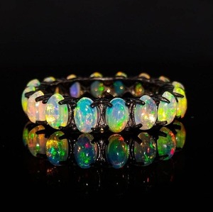 โอปอลเอธิโอเปียนแหวนวงแหวนซ้อนเรืองแสงสีรุ้งแวววาวเหมาะสำหรับเครื่องประดับหรูหราทันสมัยและมีสไตล์ที่สง่างาม - Product Image 1