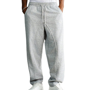 Pantalones Deportivos Holgados de Estilo Relajado con Tela Transpirable y un Estilo Urbano Informal - Product Image 1