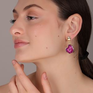 Pendientes de cuarzo solar rosa DUA |   Pendientes de Boda Modernos de Latón Chapado en Oro de 18K para Mujer |   Proveedor Indio Artesanal - Product Image 6