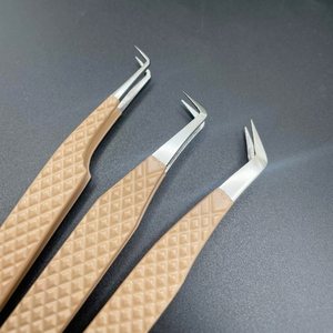 Aroosh Corp Volume russe 90 degrés en acier inoxydable massif poignée en diamant Logo personnalisé Extension de cils pince à épiler professionnelle - Product Image 2