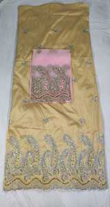 Tela de Seda Tafetán Tejida con Bordado Intrincado y Patrón Floral, Estilo George, Tradición Atemporal y Lujosa, Antiestática - Product Image 2