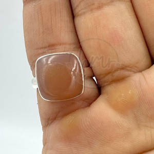 เบาะรองนั่งพลอยมูนสโตนสีพีชธรรมชาติ925สเตอร์เงินแฮนด์เมดแหวนมินิมอลเครื่องประดับผู้หญิงปรับได้ - Product Image 2
