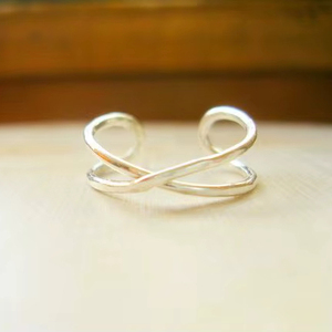 Anillo minimalista de Plata de Ley 925 con estrella hueca para mujer, diseño abierto delicado, regalo de joyería de moda de aniversario - Product Image 1