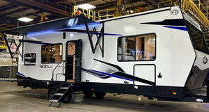 Camping-car/Caravane d'occasion abordable 2025 2024 2023 Forest River Vengeance Rogue Armored 26L140 - Product Image 2