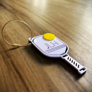 Porte-clés boule de cornichon de couleur et de conception personnalisées porte-clés boule de cornichon en caoutchouc et en silicone OEM - Product Image 6